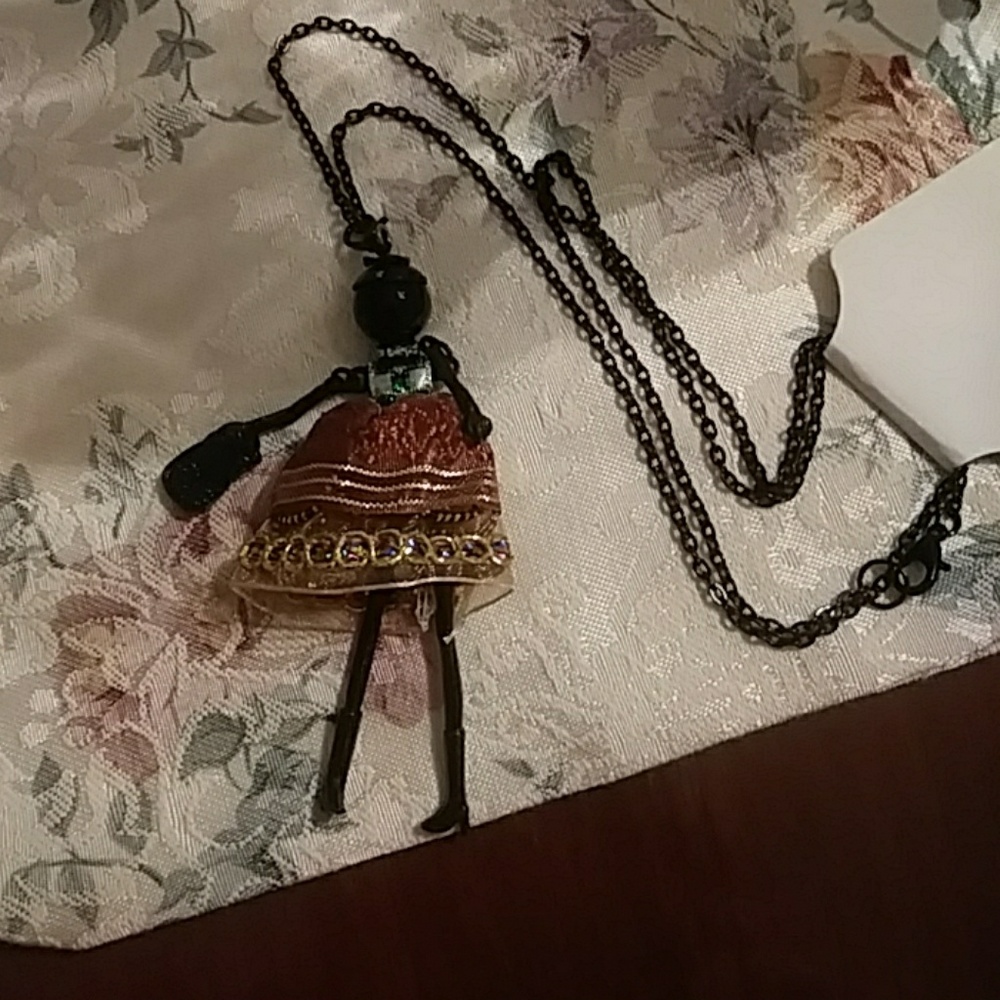 Necklace - Picture 2 of 3